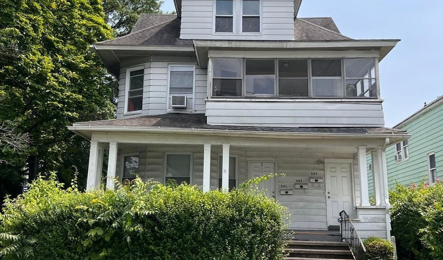 545 Lincoln Ave 3rd Fl., Bridgeport, CT 06606 - 2 Beds, 1 Bath