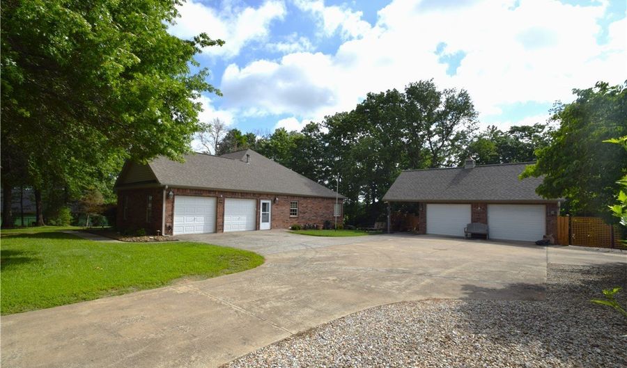 6 Talana Pl, Bella Vista, AR 72715 - 2 Beds, 3 Bath