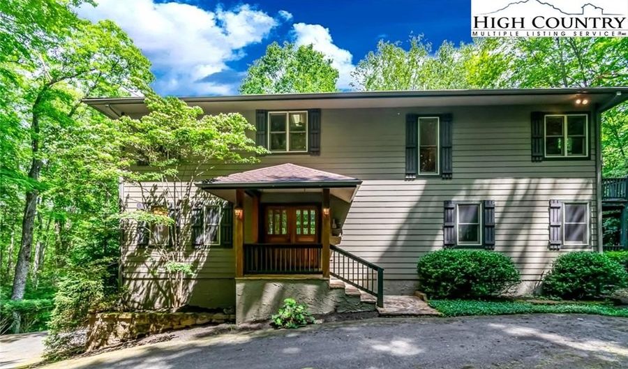 430 Crooked Creek Ln, Banner Elk, NC 28604 - 4 Beds, 5 Bath