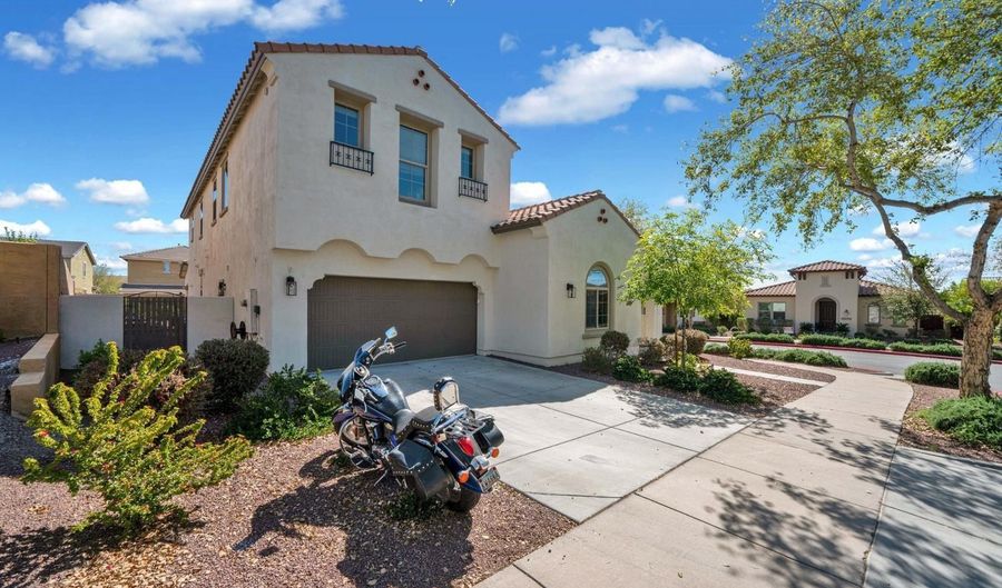 3119 N Evergreen St, Buckeye, AZ 85396 - 4 Beds, 5 Bath