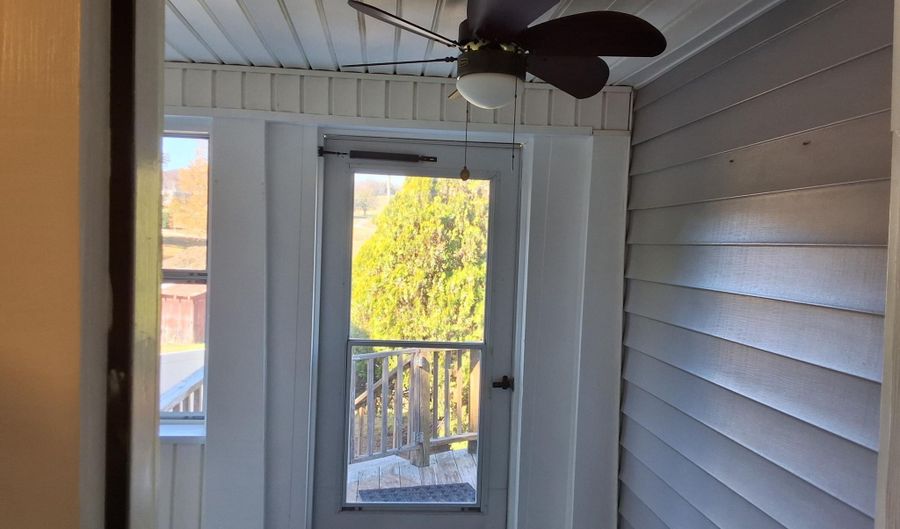 4066 Lakeshore Drive Dr, Bean Station, TN 37708 - 3 Beds, 2 Bath