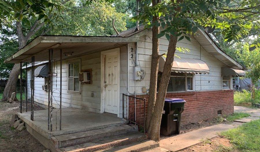223 Locust St, Alma, AR 72921 - 2 Beds, 1 Bath