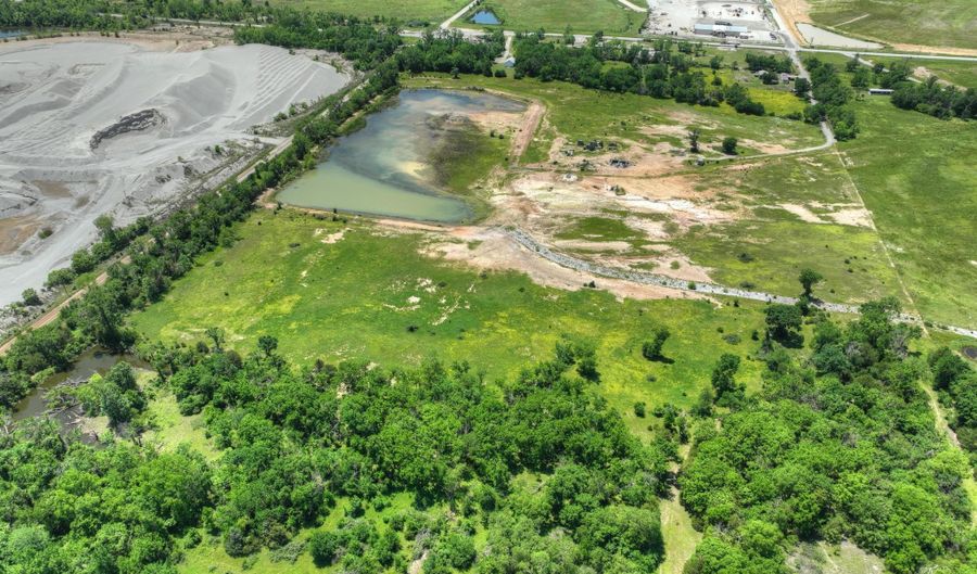 12001 SE Hwy 69, Baxter Springs, KS 66713 - 0 Beds, 0 Bath