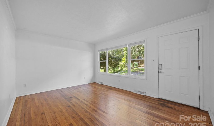 315 Fairfax Ave, Asheville, NC 28806 - 4 Beds, 2 Bath