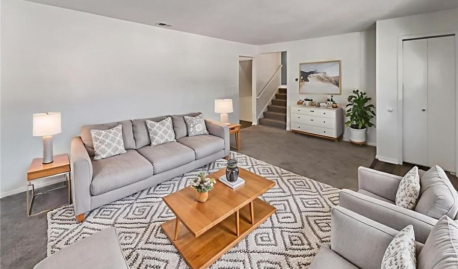 926 38th Ave, Anoka, MN 55303 - 3 Beds, 1 Bath