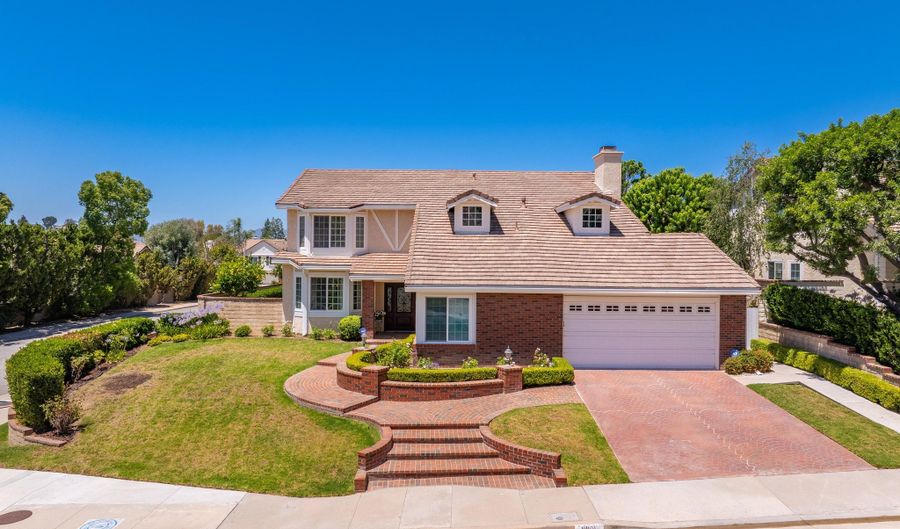 5801 Middle Crest Dr, Agoura Hills, CA 91301 - 4 Beds, 3 Bath