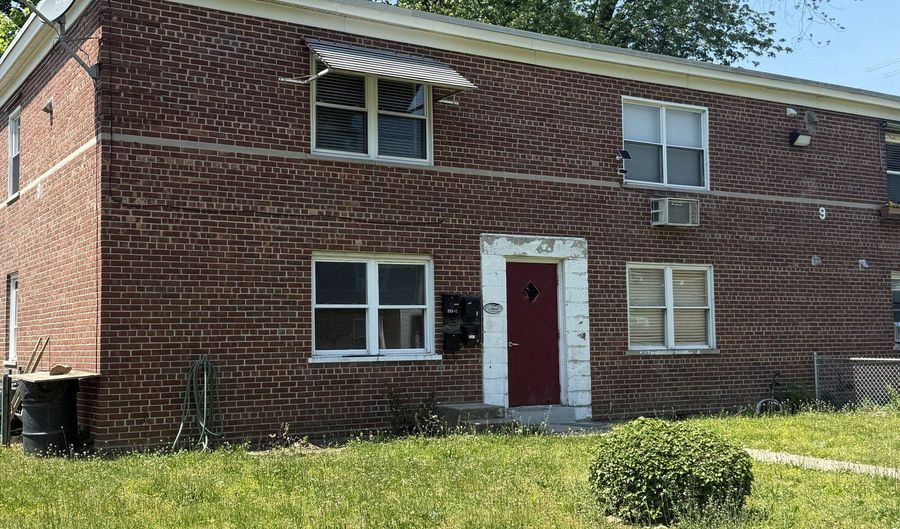 355 Granfield Ave, Bridgeport, CT 06610 - 1 Beds, 1 Bath