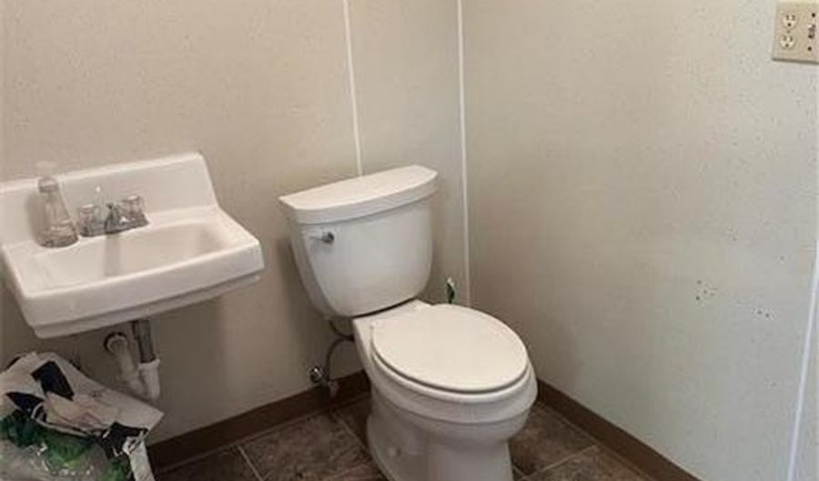 401 N Main St, Austin, MN 55912 - 0 Beds, 0 Bath