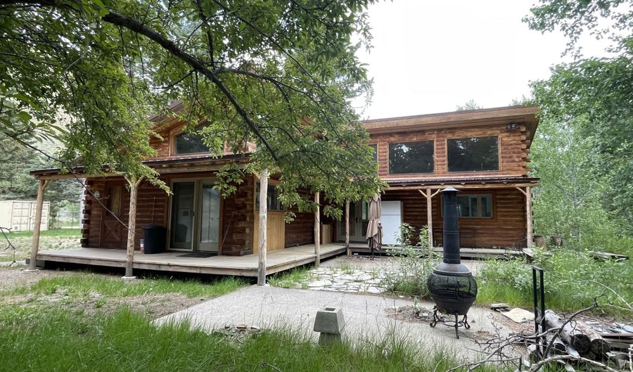 993 E Side Ave, Jarbidge, NV 89826 - 2 Beds, 2 Bath