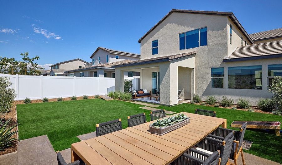128 Mellano Way, Oceanside, CA 92057 - 4 Beds, 4 Bath