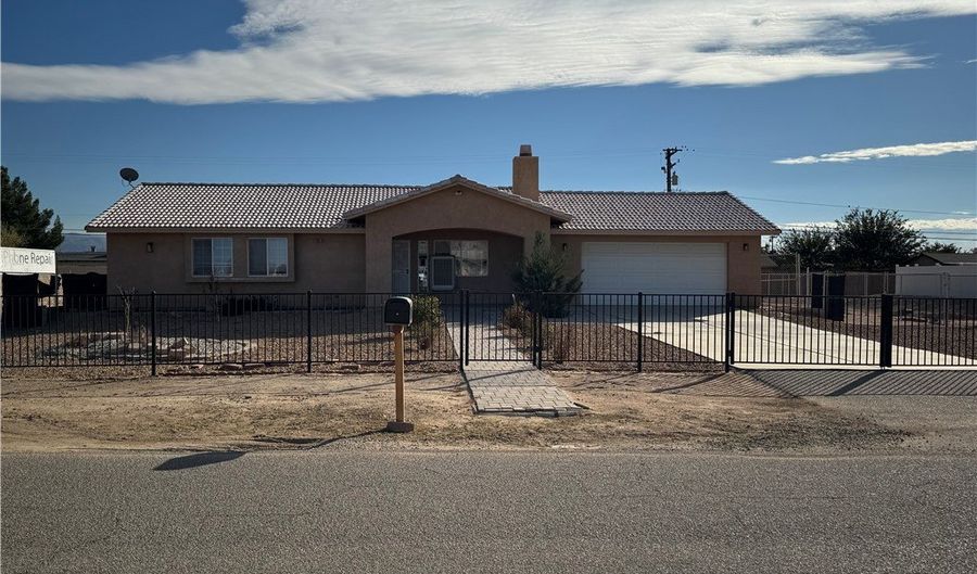 20953 South, Apple Valley, CA 92307 - 3 Beds, 2 Bath