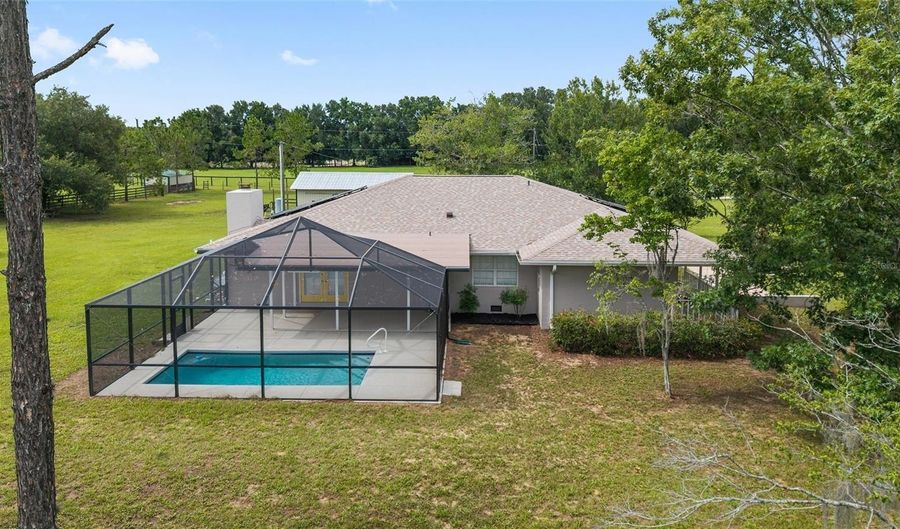 10904 NE 41ST Ter, Anthony, FL 32617 - 3 Beds, 2 Bath