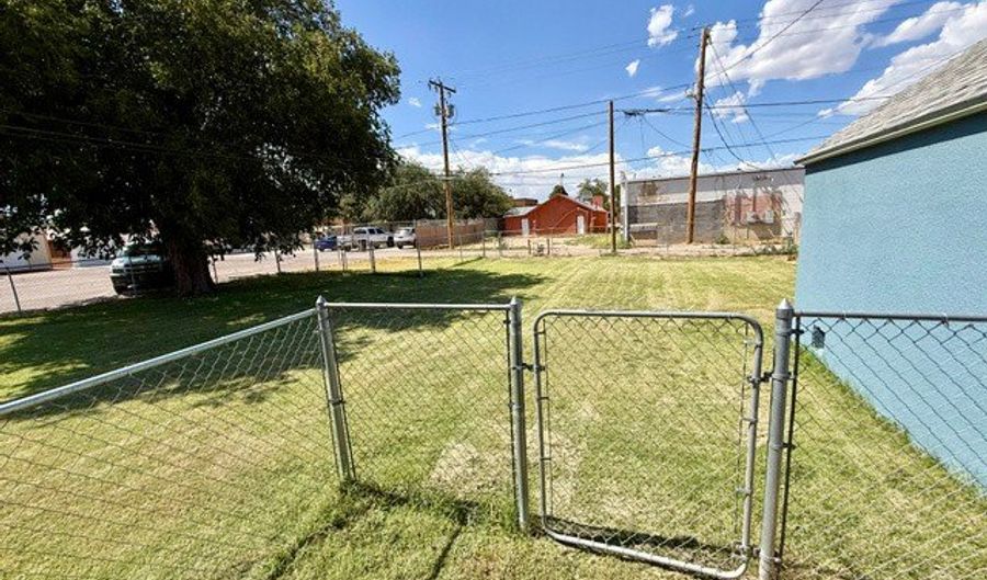 604 W QUAY Ave, Artesia, NM 88210 - 2 Beds, 1 Bath