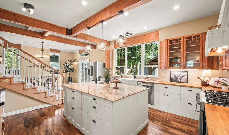 20409 70th St E, Bonney Lake, WA 98391 - 5 Beds, 4 Bath