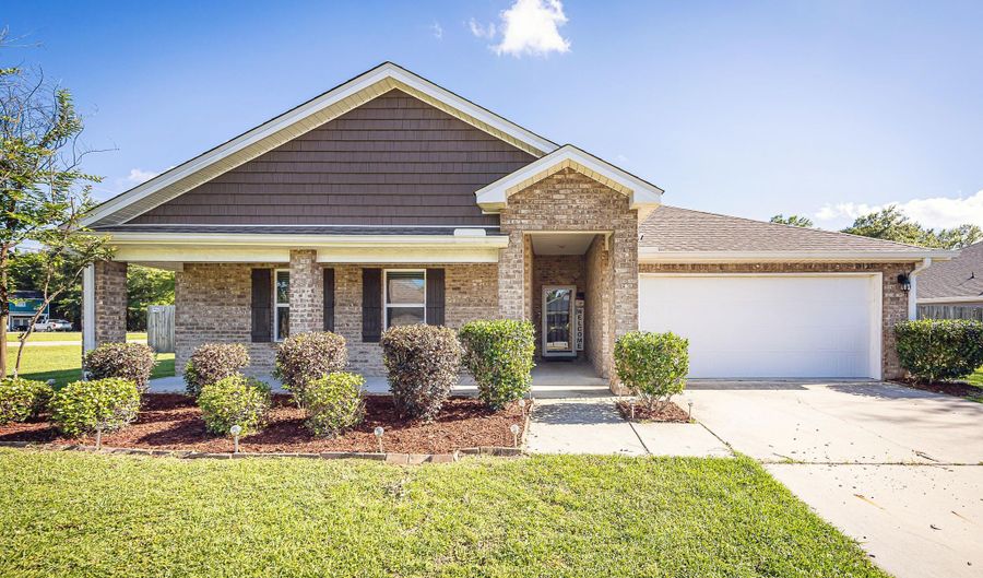 9125 Bellewood Dr, Biloxi, MS 39532 - 4 Beds, 2 Bath