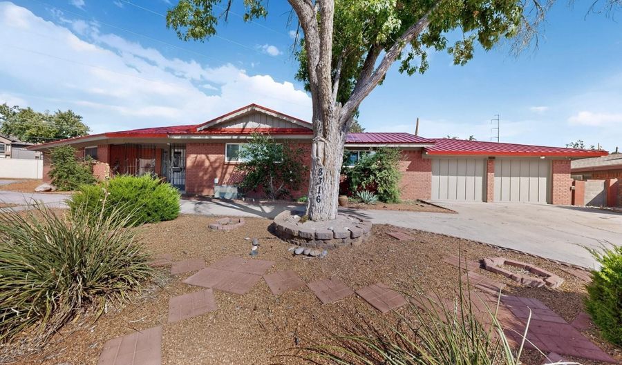 8316 Dellwood Rd NE, Albuquerque, NM 87110 - 4 Beds, 2 Bath
