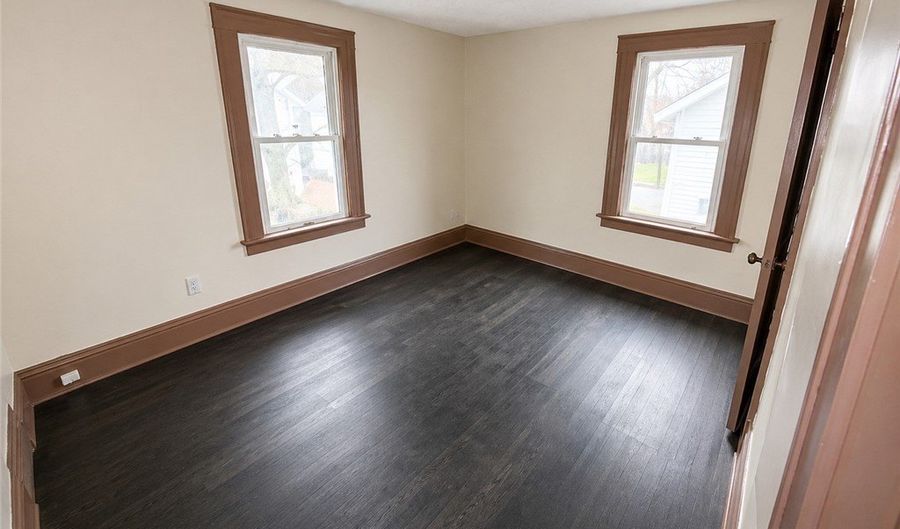 959 Cole Ave, Akron, OH 44306 - 2 Beds, 1 Bath