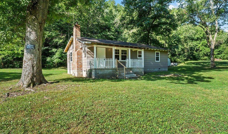 233 Happy Hollow Rd Rd, Anderson, MO 64831 - 2 Beds, 1 Bath