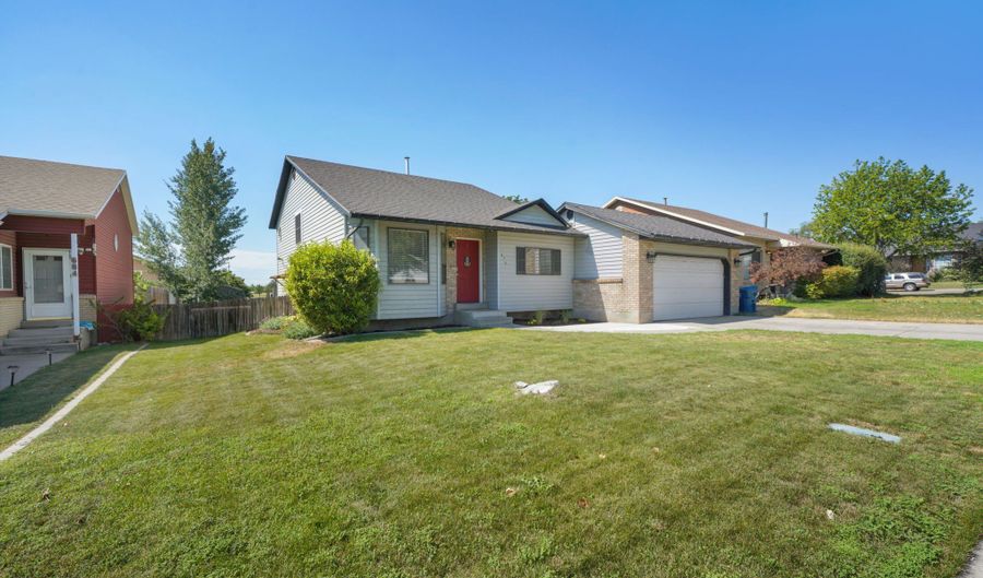 676 E 100 N, American Fork, UT 84003 - 3 Beds, 3 Bath