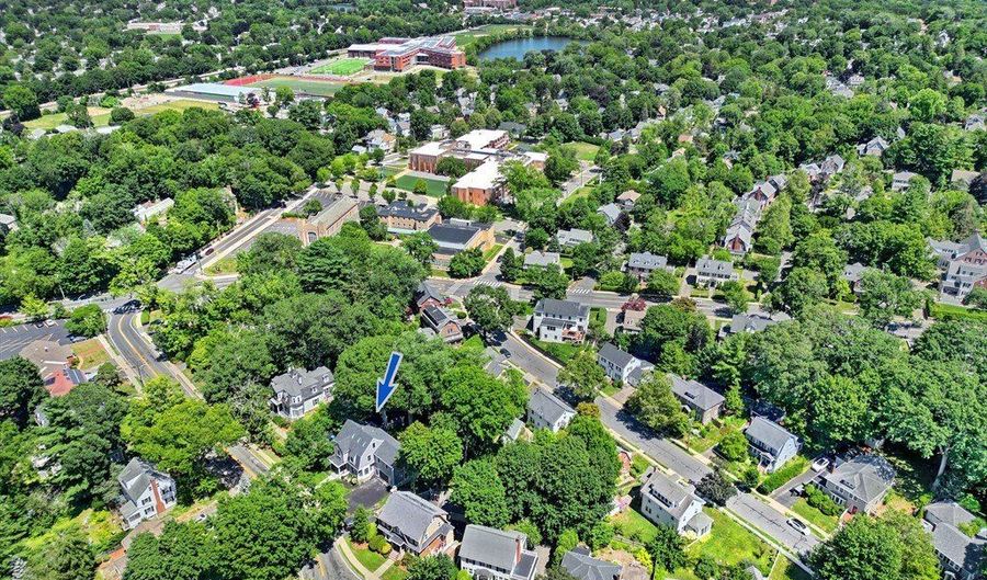 315 Waverley St, Belmont, MA 02478 - 5 Beds, 5 Bath