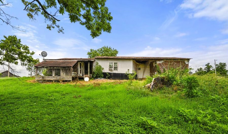 11392 Gatch Hill Rd, Aurora, IN 47001 - 2 Beds, 1 Bath
