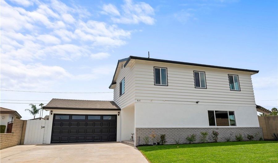 817 S Plymouth Pl, Anaheim, CA 92806 - 3 Beds, 3 Bath