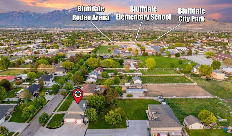 2859 W COUNTRY CLASSIC Dr, Bluffdale, UT 84065 - 10 Beds, 7 Bath