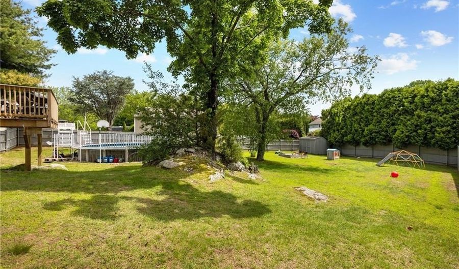 5 Olivia Ct, Johnston, RI 02919 - 4 Beds, 4 Bath
