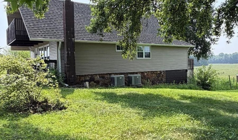 3650 W 200 S Rd, Bloomfield, IN 47424 - 3 Beds, 2 Bath