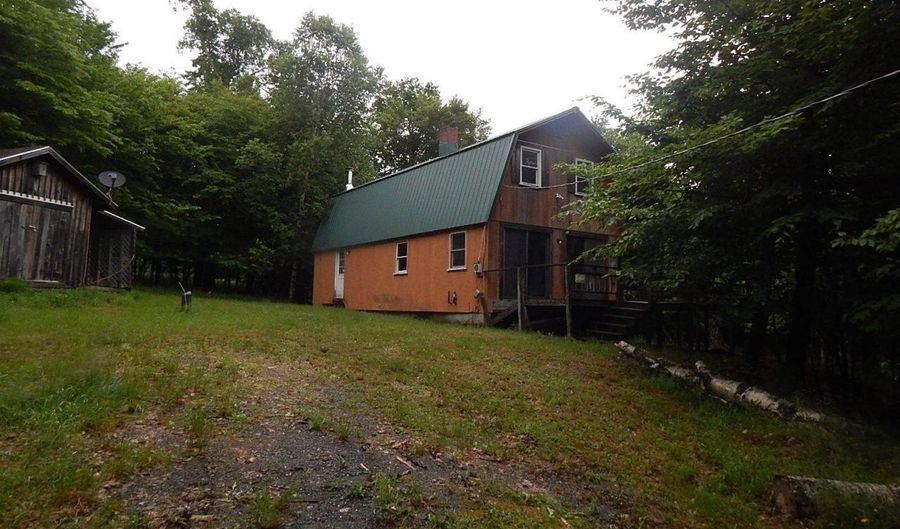 17 W Birch Ln, Beaver Cove, ME 04441 - 2 Beds, 1 Bath