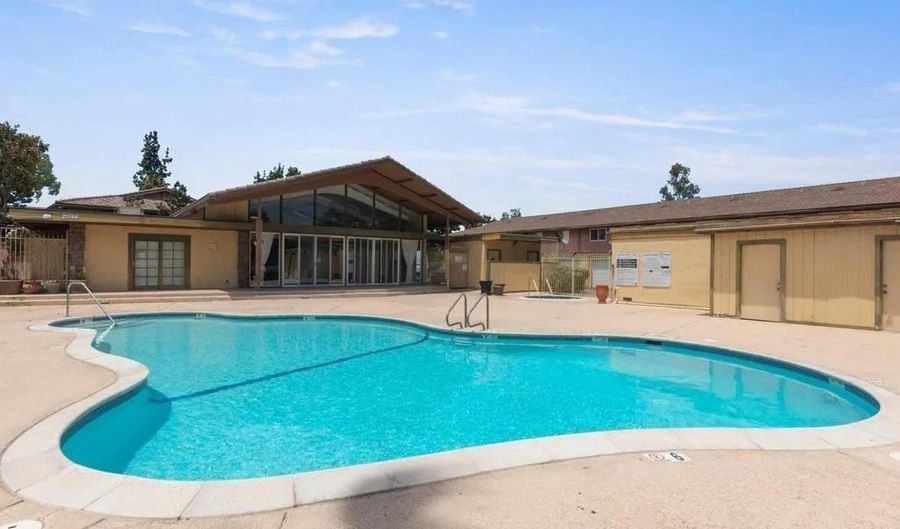 2094 E Grand Ave 7, Escondido, CA 92027 - 2 Beds, 1 Bath