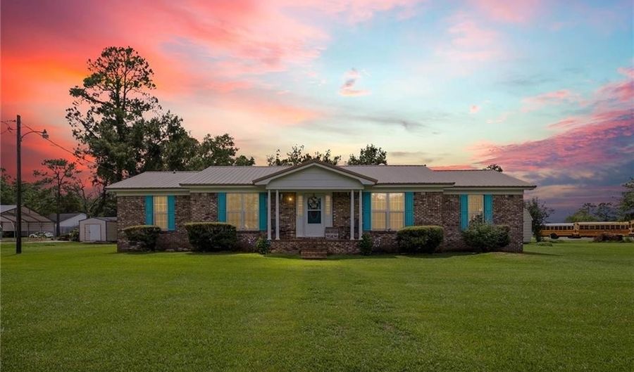 14230 Wintzell Ave S, Bayou La Batre, AL 36509 - 3 Beds, 2 Bath