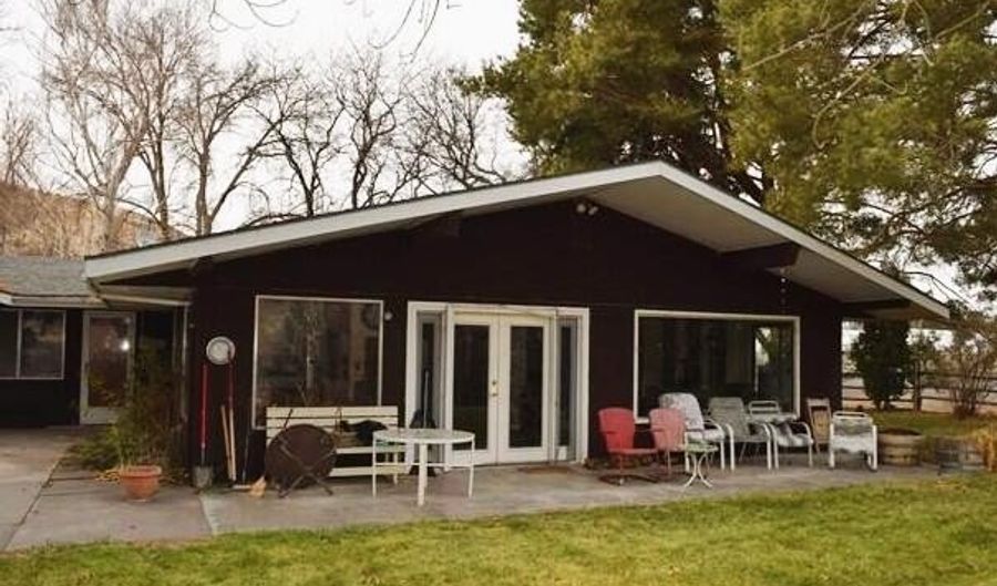 4778 River Rd, Buhl, ID 83316 - 2 Beds, 1 Bath