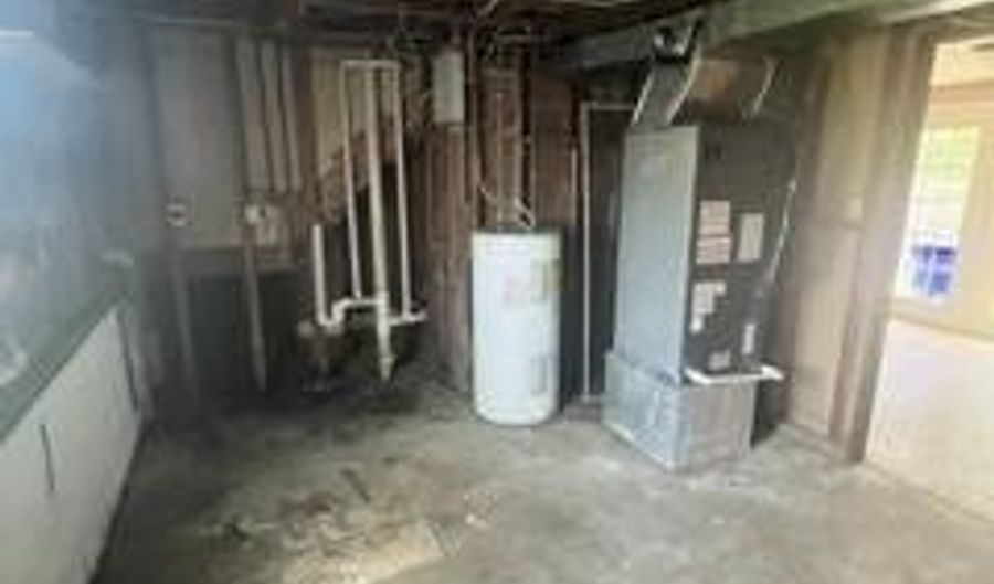608 GREENBRIAR Ln, Annapolis, MD 21401 - 3 Beds, 2 Bath