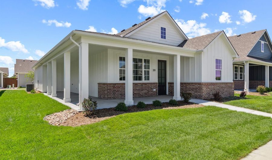 319 W Boxthorn, Andover, KS 67002 - 2 Beds, 2 Bath