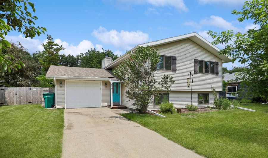 619 Crystal St, Ames, IA 50010 - 4 Beds, 2 Bath
