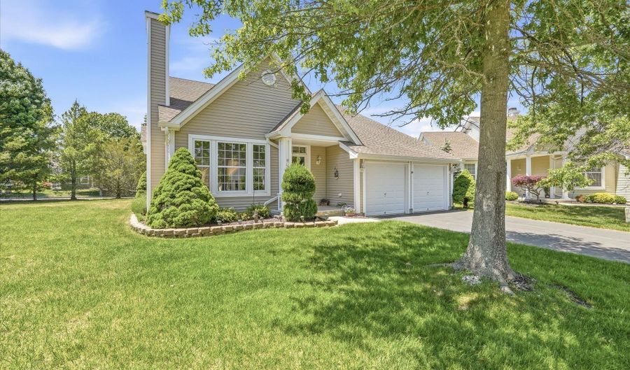 15 Breeze Ter, Barnegat, NJ 08005 - 2 Beds, 2 Bath