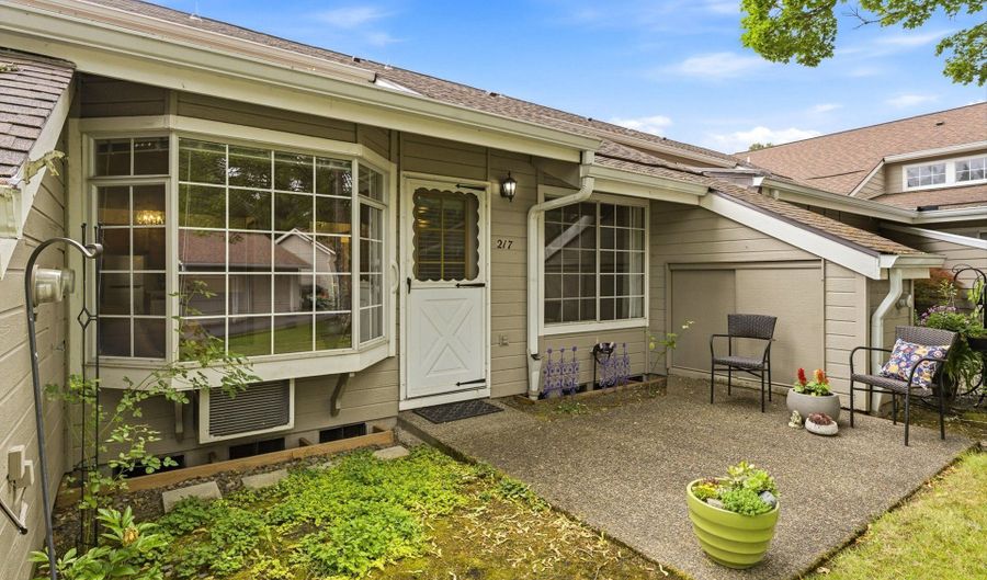 13775 SW SCHOLLS FERRY Rd 217, Beaverton, OR 97008 - 1 Beds, 1 Bath