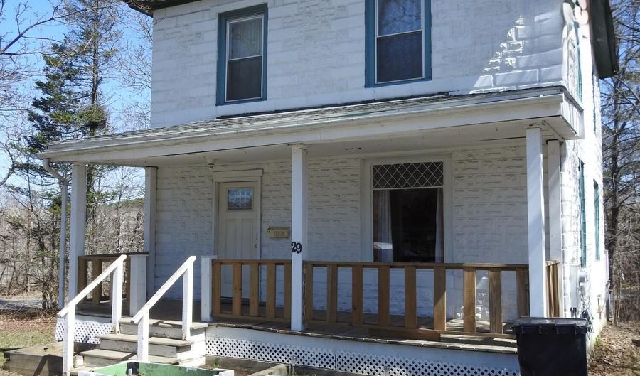 29 Princeton St, Bangor, ME 04401 - 3 Beds, 2 Bath