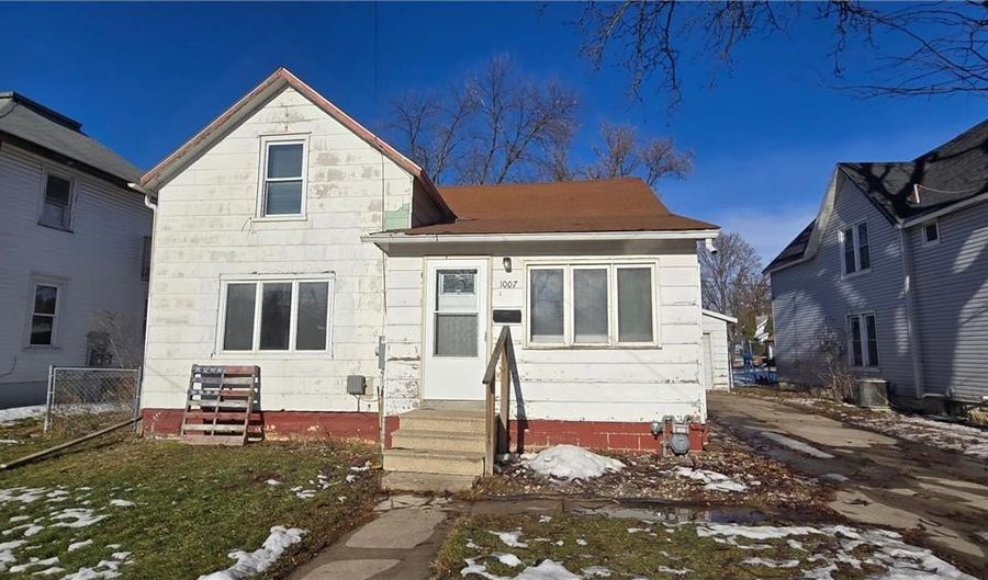 1007 7th Ave NE, Austin, MN 55912 - 3 Beds, 1 Bath