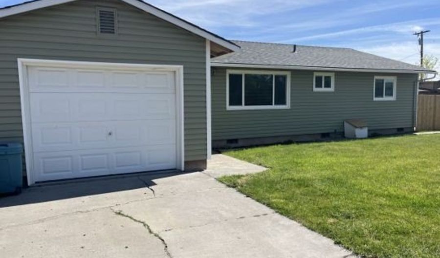 1407 W 9th Dr, Alturas, CA 96101 - 3 Beds, 2 Bath