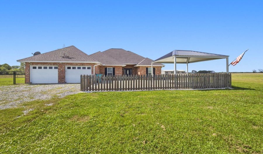 193 La-741, Arnaudville, LA 70512 - 3 Beds, 2 Bath