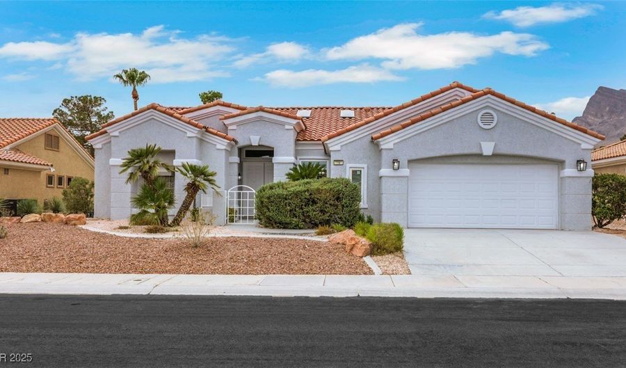 2265 Lauren Dr, Las Vegas, NV 89134 - 3 Beds, 2 Bath