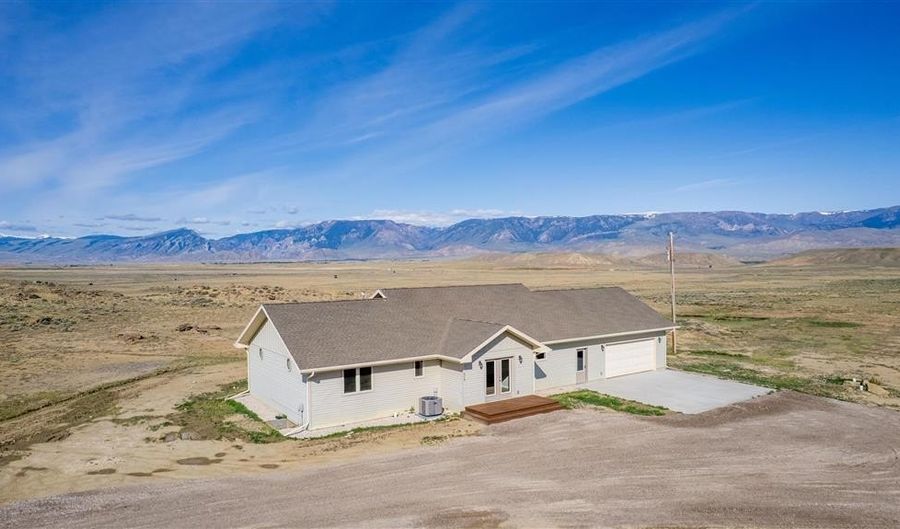 319 Road 1AF, Clark, WY 82435 - 5 Beds, 1 Bath