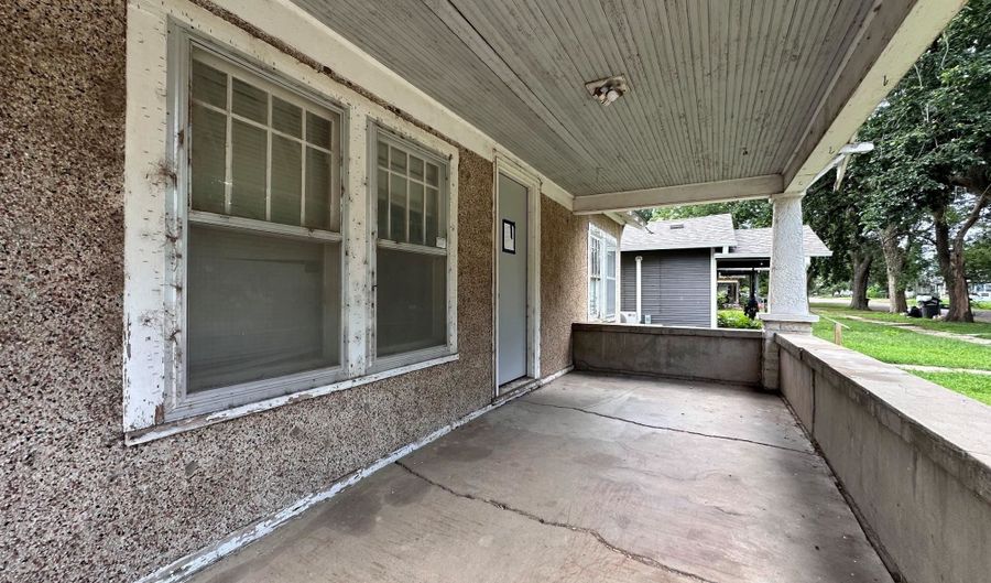 1310 S B, Arkansas City, KS 67005 - 2 Beds, 1 Bath
