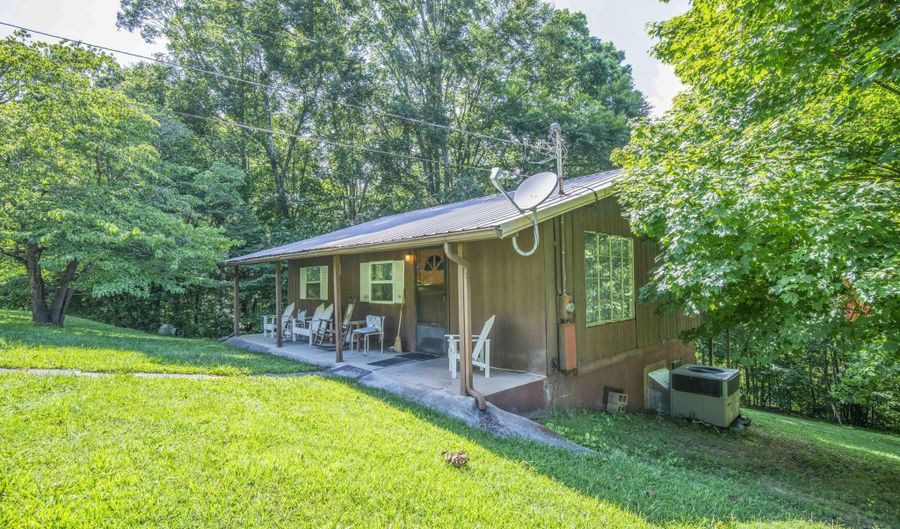 155 Berry Rd, Andersonville, TN 37705 - 3 Beds, 2 Bath