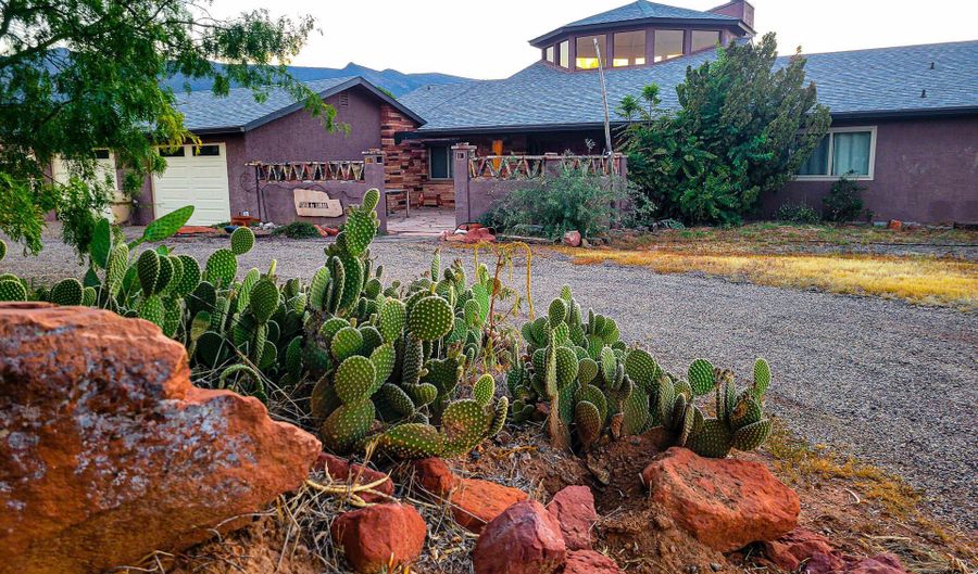 1986 S Quarterhorse Ln, Camp Verde, AZ 86322 - 4 Beds, 3 Bath