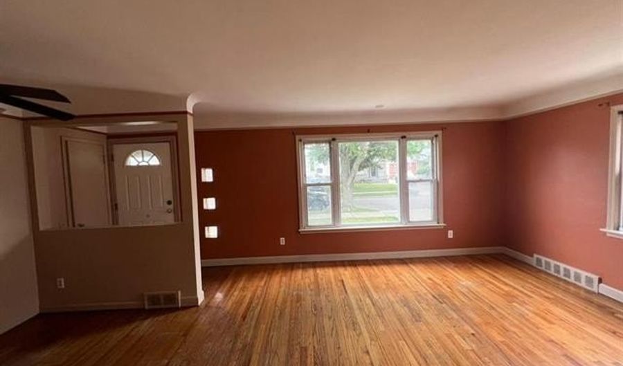 14701 Paris St, Allen Park, MI 48101 - 3 Beds, 1 Bath