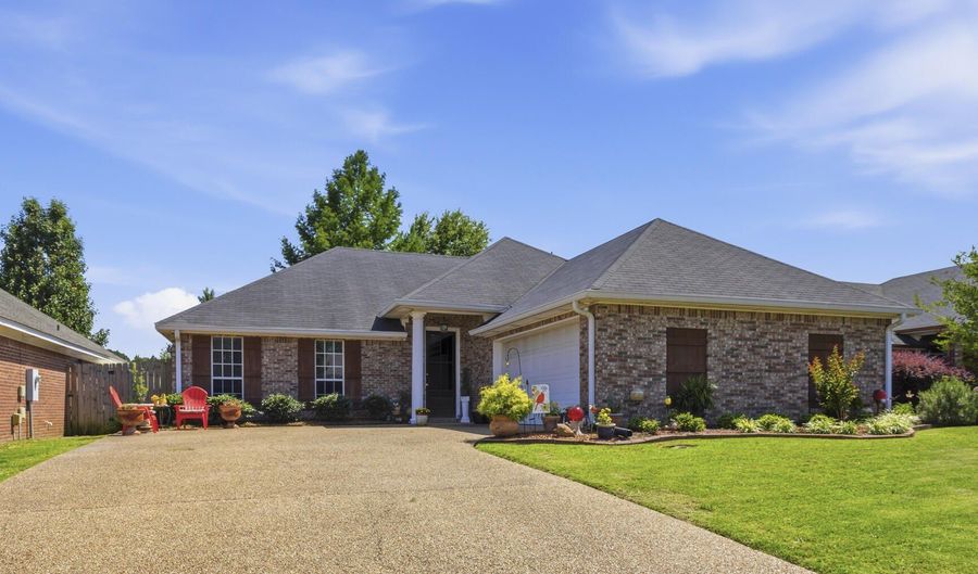 466 Magnolia Pl, Brandon, MS 39042 - 3 Beds, 2 Bath