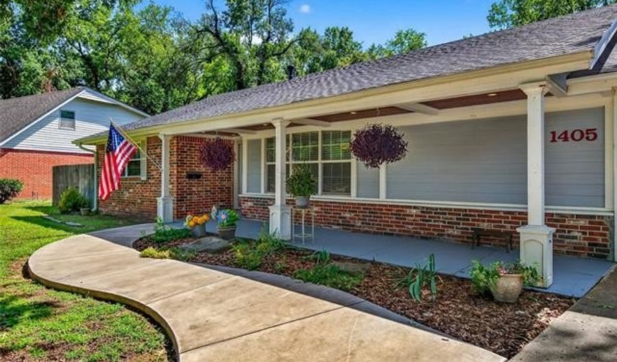 1405 Brookside Pkwy, Bartlesville, OK 74006 - 4 Beds, 3 Bath